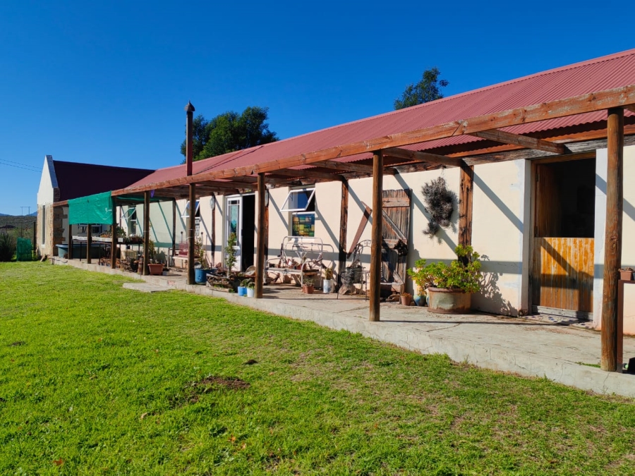 6 Bedroom Property for Sale in Joubertina Eastern Cape
